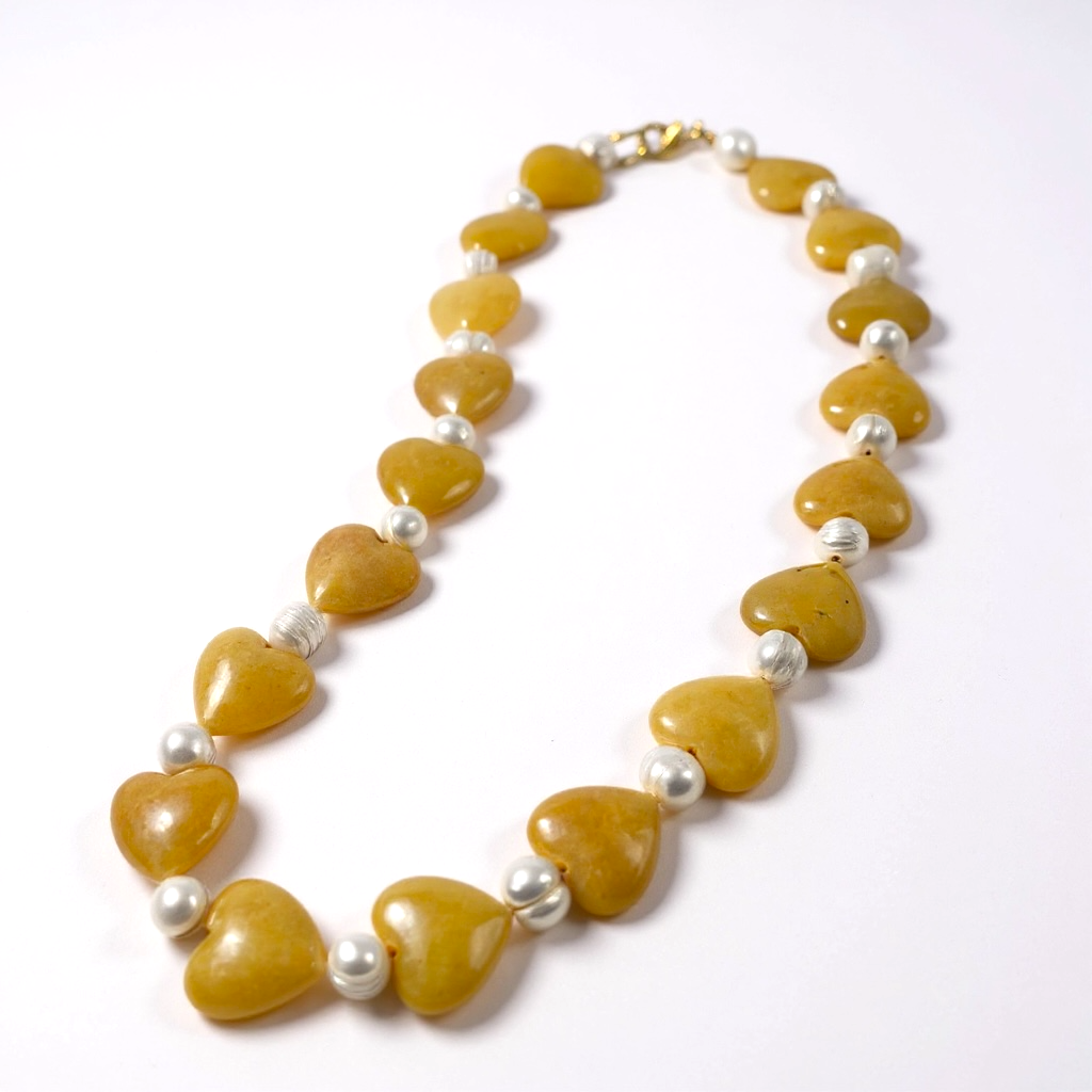 The Pearl and Huge Heart Gemstone Necklace in Golden