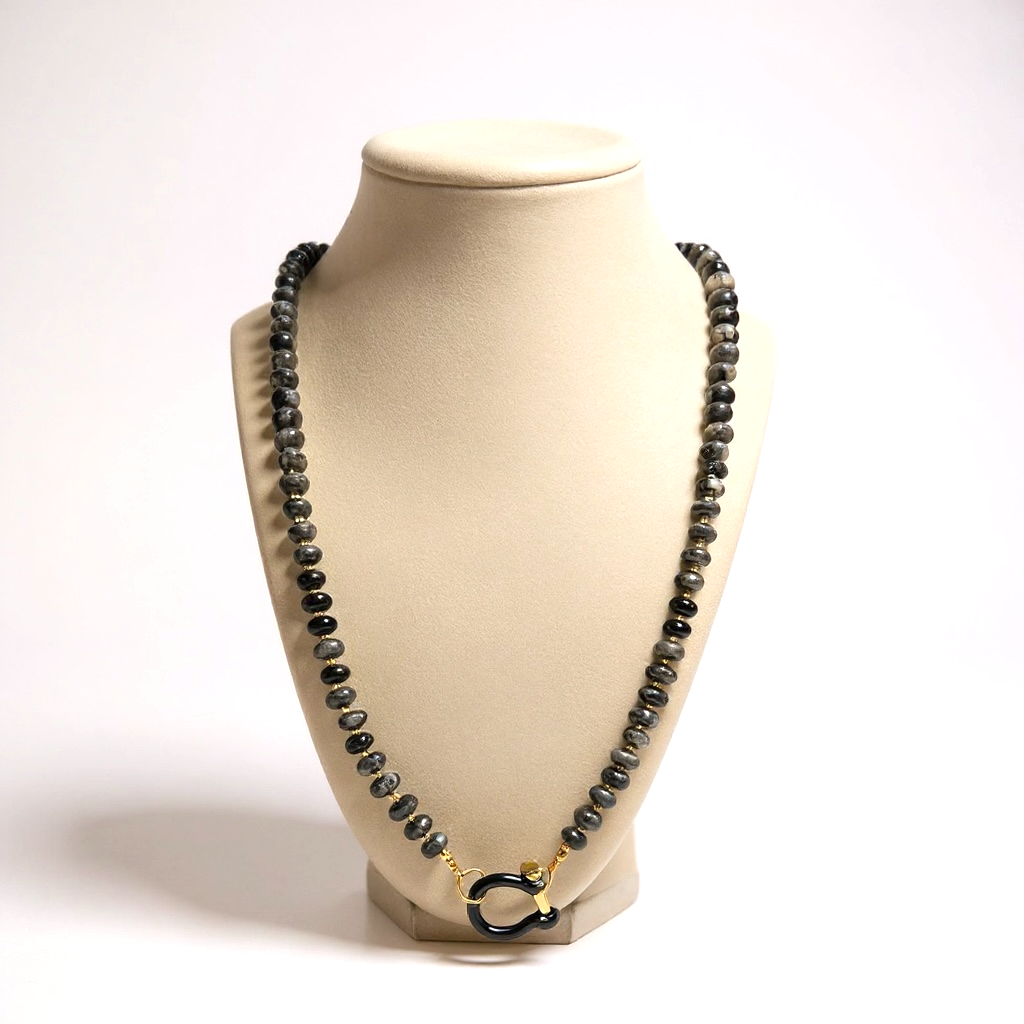Gemstone Beaded Necklace in Dracula
